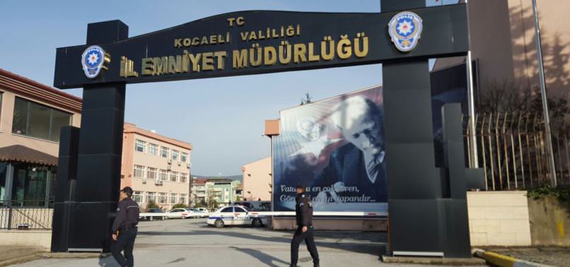 21 AKADEMİSYENE GÖZALTI KARARI