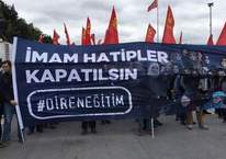 1 Mayıs yürüyüşünde iğrenç ötesi pankart