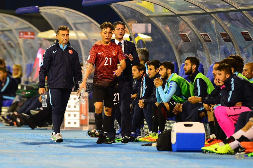Emre Mor'dan Terim'e tepki