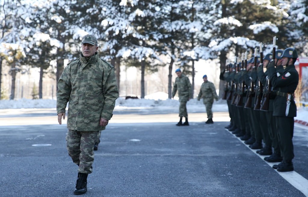 Genelkurmay Başkanı Akar'dan komandolara ziyaret