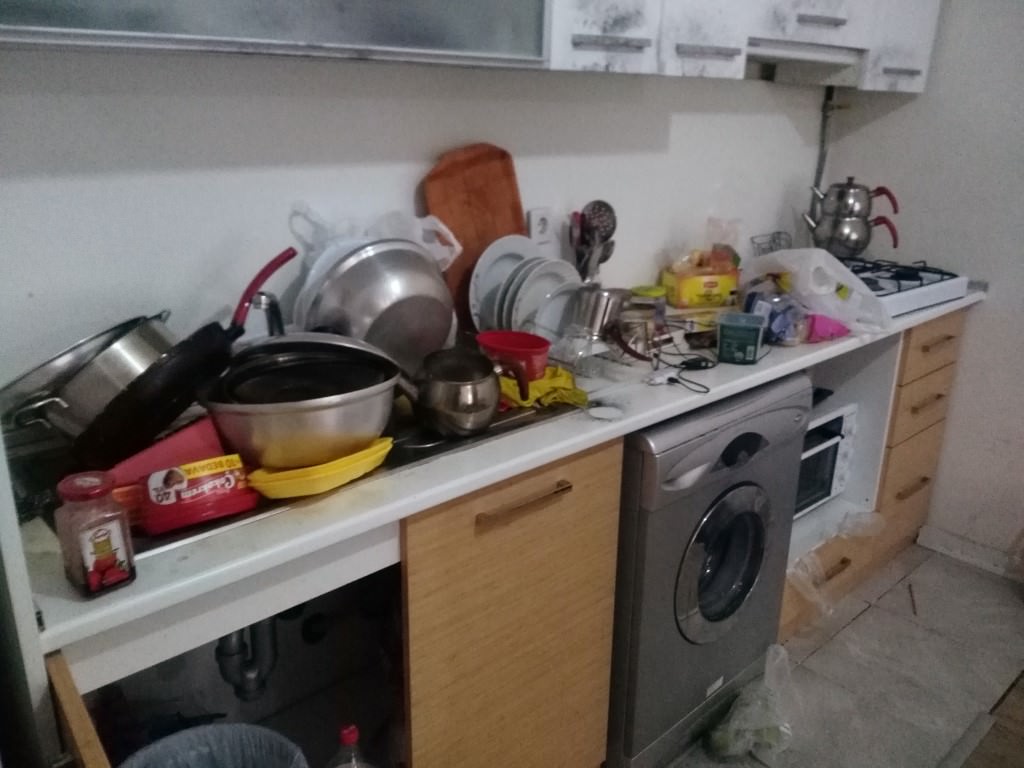 Reina saldırganının yakalandığı evin içeriden fotoğrafları