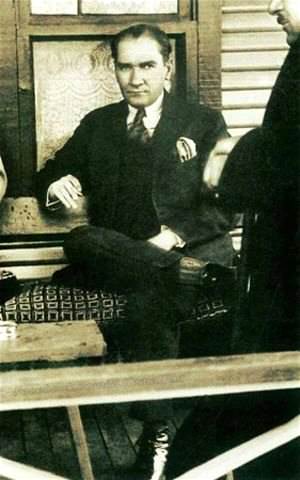 Atatürk'ün daha önce görmediğiniz 20 fotoğrafı