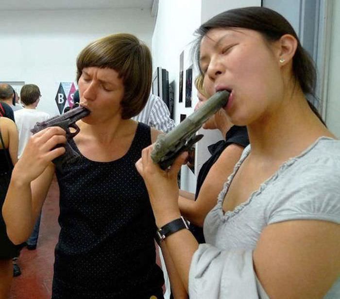 Грудастые азиатки терзают кожаную флейту сердцееда